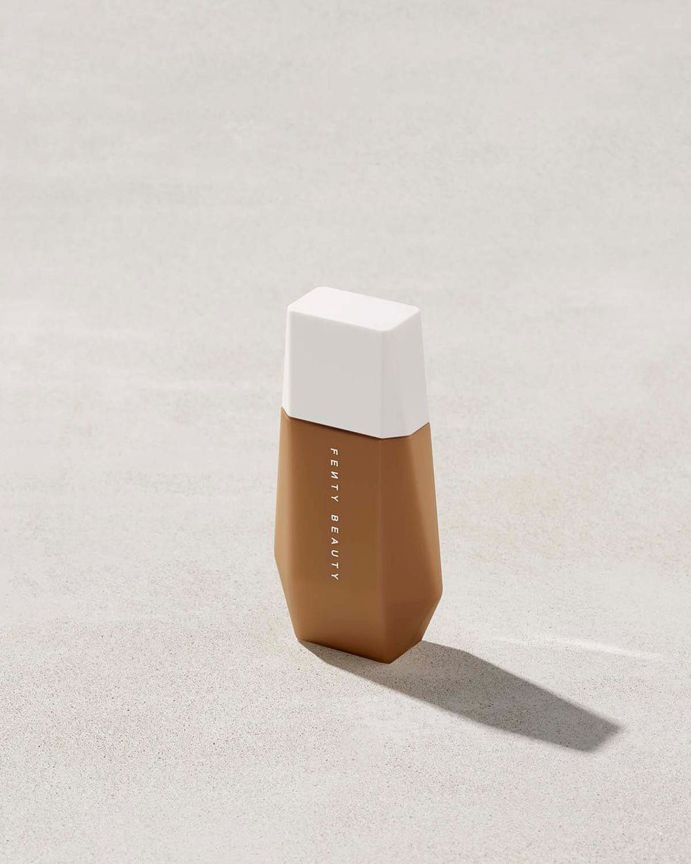 Fenty Beauty Eaze Drop Lightweight Blurring Skin Tint, Shade 18
