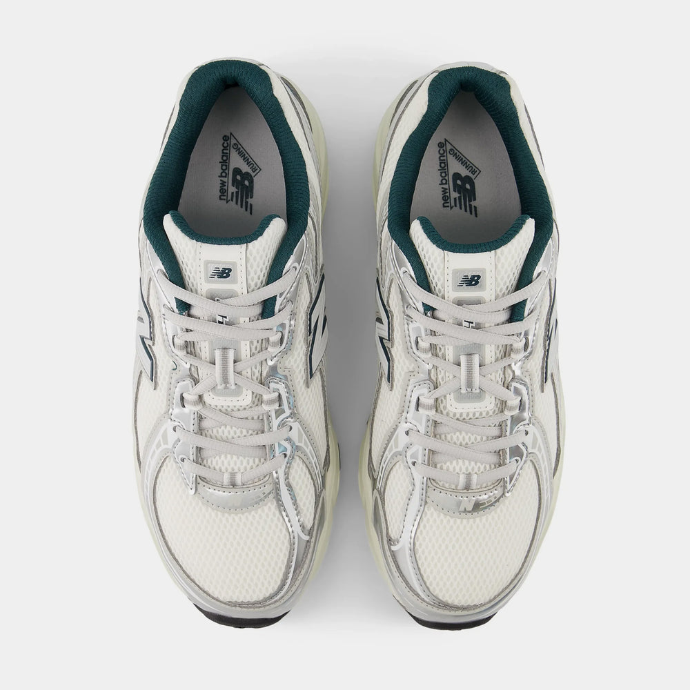 New Balance 740 Sneakers