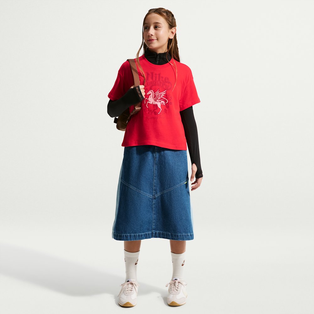 Nike Sportswear Big Kids' (Girls') T-Shirt