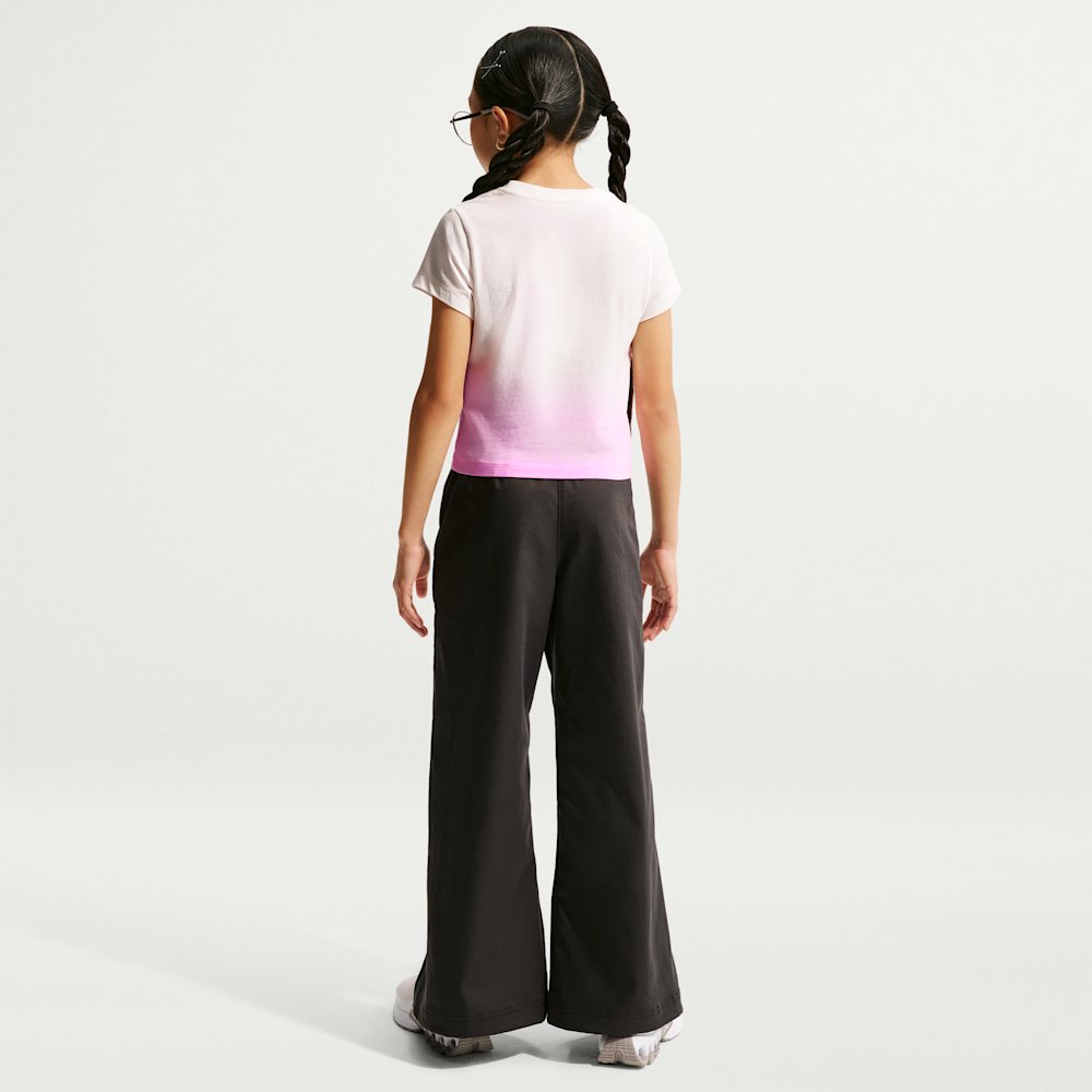 Nike Sportswear Big Kids' (Girls') T-Shirt