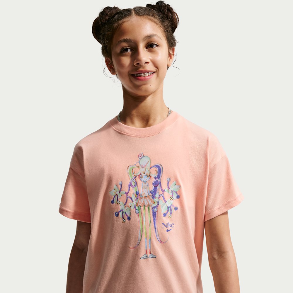 Nike Sportswear Big Kids' (Girls') T-Shirt