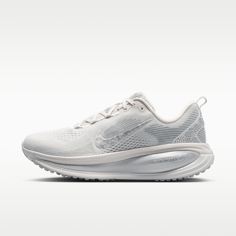 Nike Vomero 18 SE Women's Running Shoes