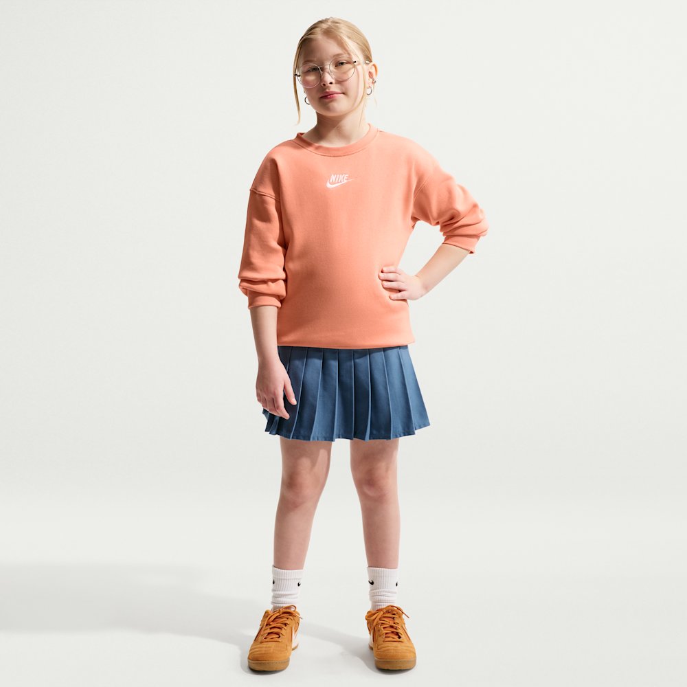 Nike Sportswear Club Fleece Big Kids' (Girls') Crew Sweatshirt