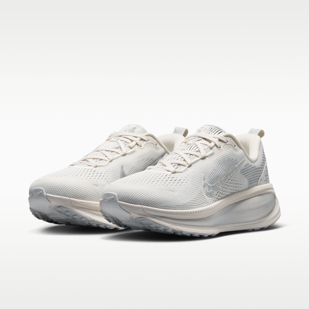 Nike Vomero 18 SE Women's Running Shoes