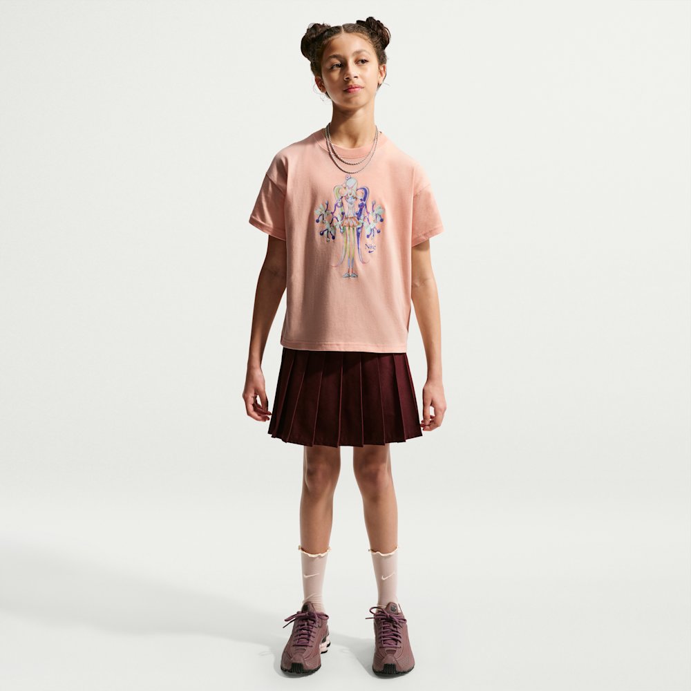 Nike Sportswear Big Kids' (Girls') T-Shirt
