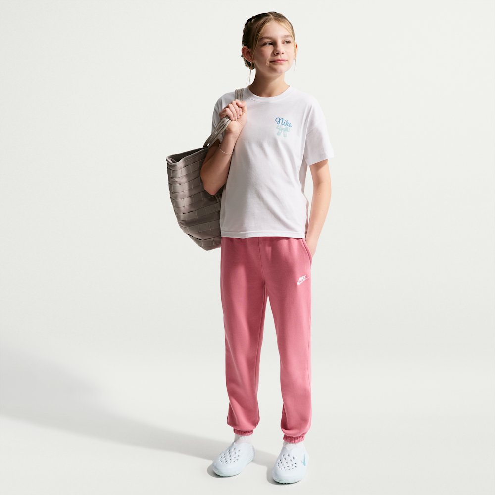 Nike Sportswear Big Kids' (Girls') T-Shirt